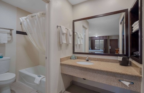 Norwalk Hotel | Best Western Norwalk Inn