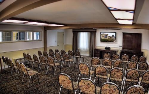 Five Points Northeast Hotel | Best Western Oxnard Inn