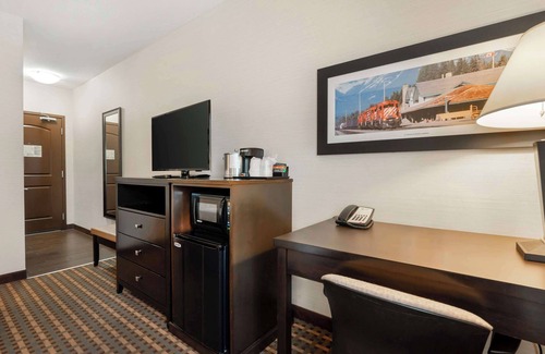 Vernon Hotel | Best Western Pacific Inn