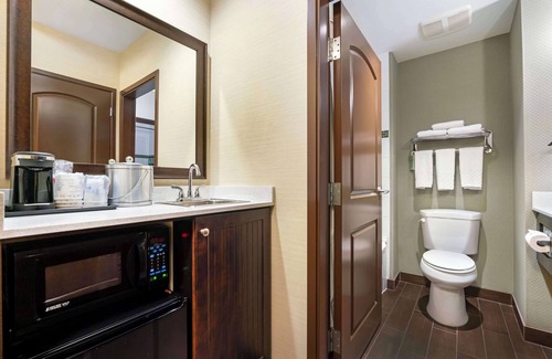 Vernon Hotel | Best Western Pacific Inn