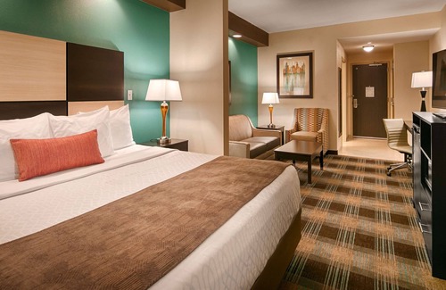 Clarksville Hotel | Best Western Plus Atrium Inn & Suites