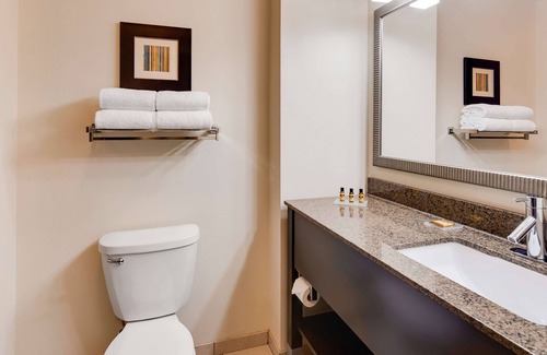 Clarksville Hotel | Best Western Plus Atrium Inn & Suites