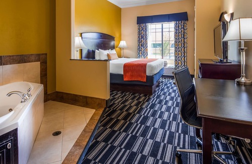 South Oklahoma City Hotel | Best Western Plus Barsana Hotel & Suites