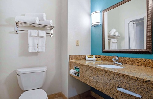 Pine Forest Hotel | Best Western Plus Blue Angel Inn