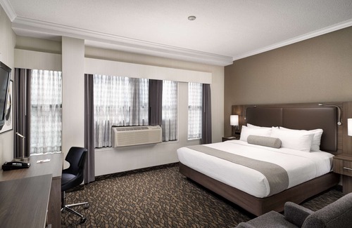 Downtown Victoria Hotel | Best Western Plus Carlton Plaza Hotel