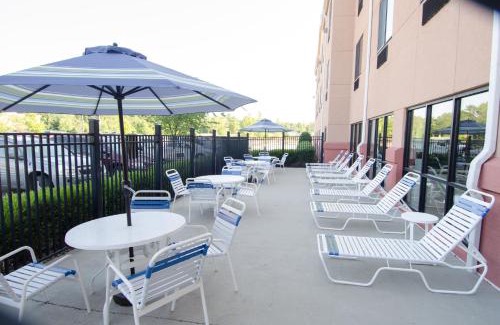 Bentonville Hotel | Best Western Plus Castlerock Inn & Suites