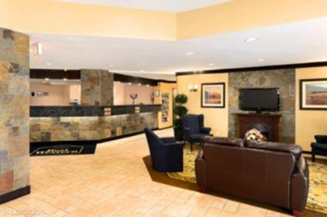 Aldergrove Hotel | Best Western Plus Country Meadows Inn