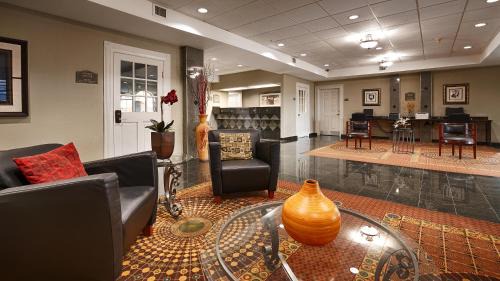 North Shore Hotel | Best Western Plus Heritage Inn & Suites Houston East