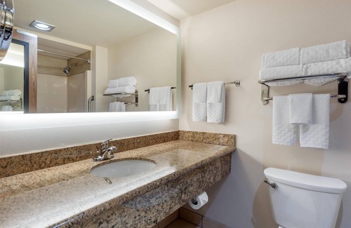 Oak Harbor Hotel | Best Western Plus Oak Harbor Hotel & Conference Center