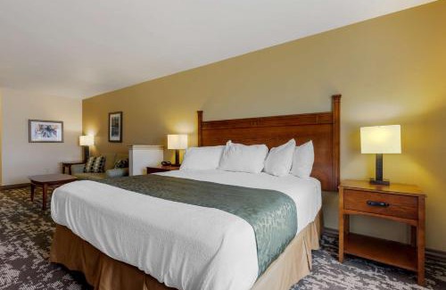 Clarendon Hotel | Best Western Plus Red River Inn