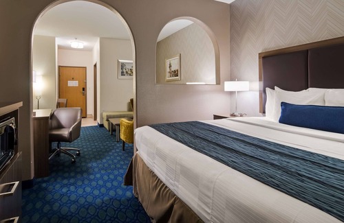 Tulsa Hotel | Best Western Plus Tulsa Inn & Suites