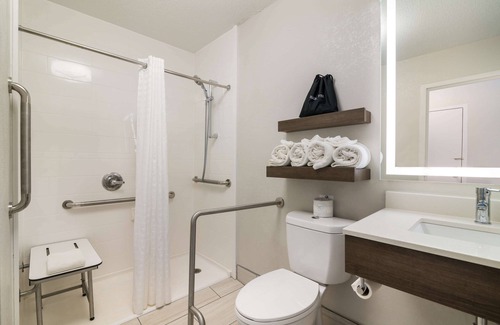 Campton Hotel | Best Western Plymouth Inn-White Mountains