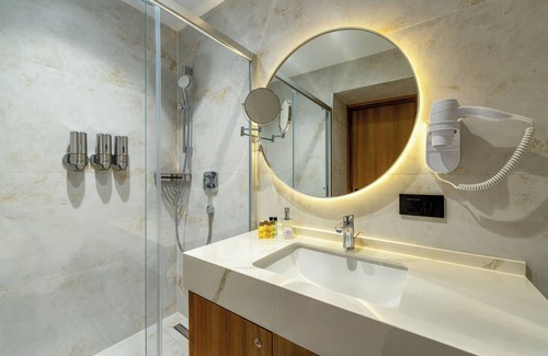 Arnavutkoy Hotel | Best Western Premier Hidden Hills Hotel