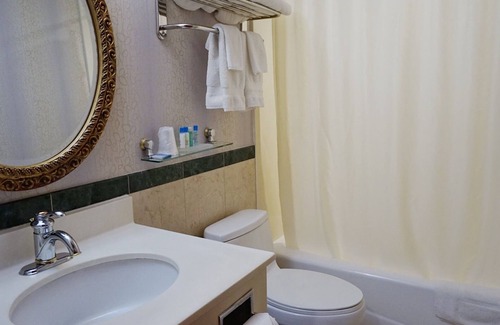 Flushing Chinatown Hotel | Best Western Queens Court Hotel