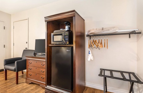 Watsonville Hotel | Best Western Rose Garden Inn