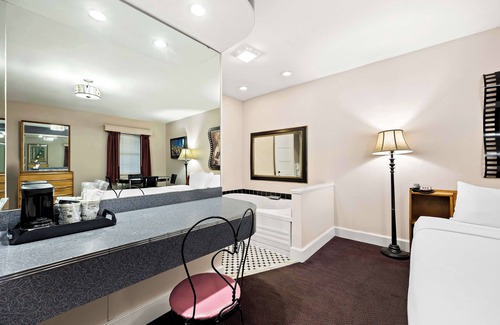 Walnut Street Hotel | Best Western Route 66 Rail Haven