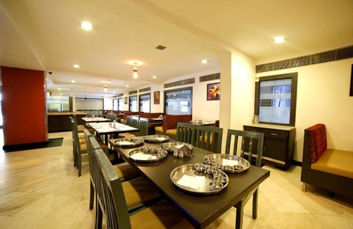 Surat Hotel | Best Western Yuvraj