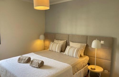 Lisbon Old Town Apartment | BestHomeStay- Lisbon- Garden, Pool & Garage