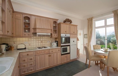 Waterhead Cottage | BETAMERE, romantic, with a garden in Ambleside