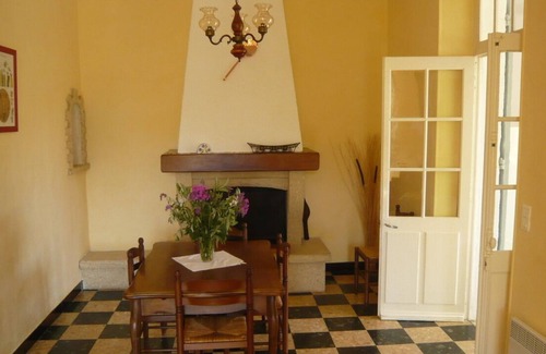 Montfavet Other | BETWEEN PONT D'AVIGNON AND LUBERON