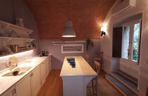 Campiglia Marittima House | Between sky and sea in an exclusive village full of charm with a private terrace