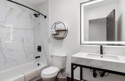 Fairfax District Hotel | Beverly Inn