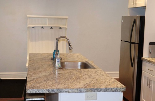 Brewers Hill House | Beverly's Guest Suite - An Accessible Family Space