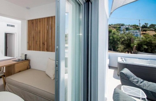 Kini Apartment | BH783 - C - Suite Syros