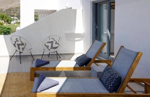 Kini Apartment | BH783 - C - Suite Syros