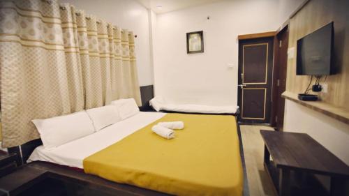 Tuljapur Hotel | Bhavani cBhakt niwas