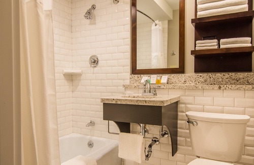 Bloomington Hotel | Biddle Hotel and Conference Center