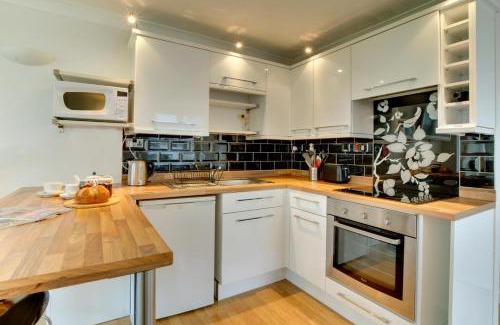 West Bay Apartment | Bielsa