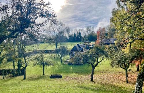 Les Champeaux House | Bienvenue au Hameau des Pré-Verts, un écrin de tranquillité au cœur du Pays d'Auge, en Normandie