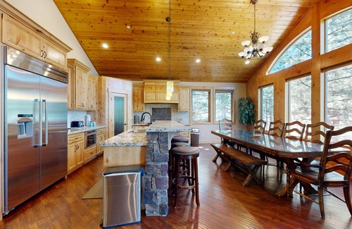 Montgomery Estates House | Big Bear Lodge with Hot Tub, Sauna, Game Room, Decks & 4 Fireplaces