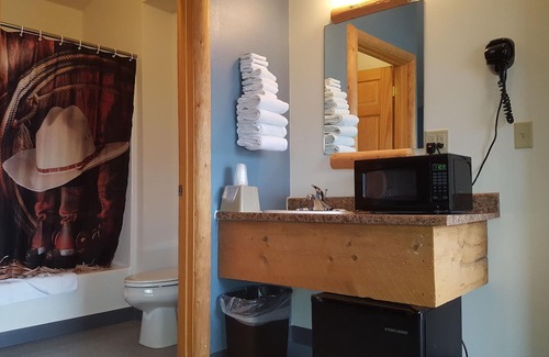 Cody Hotel | Big Bear Motel