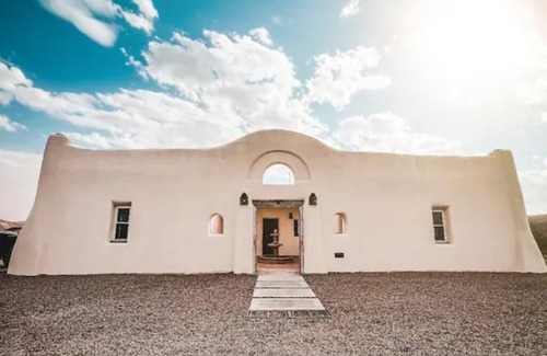 Redford House | Big Bend Adobe Paradise - La Centinela