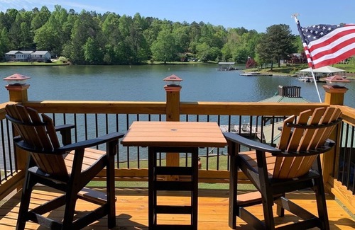 Jacksons' Gap House | Big Blue at Lake Martin! Family Lake Home, 2 masters, Bedswing, Firepit