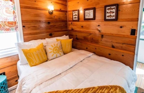 Holton Cottage | Big Blue Lake Cottages, LLC - Cottage #3
