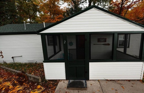 Holton House | Big Blue Lake Cottages, LLC - Cottage #2