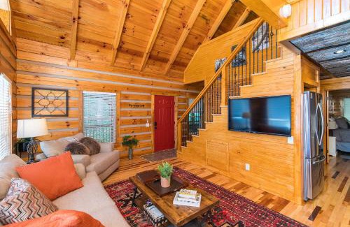 Rogers House | Big Boulder Hot Tub Private Hiking