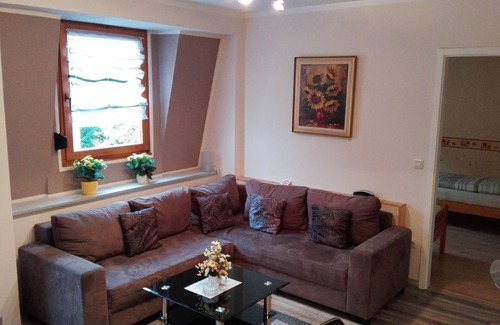 Mitte Condo | Big, bright holiday home, up to 6 pers., close to the old town, metro, fair