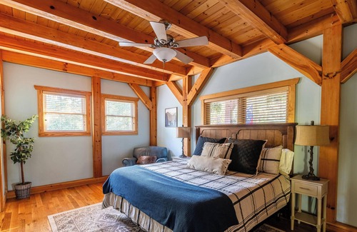 Old Fort House | Big Cabin near Asheville w/Hot Tub, Ping Pong, Pool Table, King Beds & More!