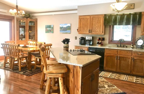 Custer House | Big Horn Lodge - Rare Cabin Bordering Custer State Park - Absolute Seclusion and Serenity