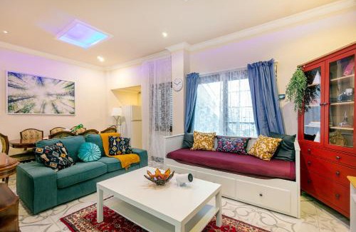 Konak Apartment | Big House for Groups Near Elevator