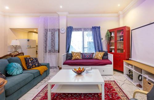 Konak Apartment | Big House for Groups Near Elevator