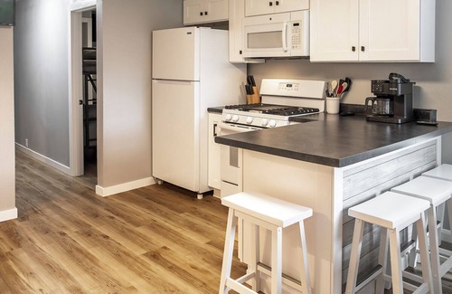 Winona Cottage | Big River Escape Parkside Bungalow