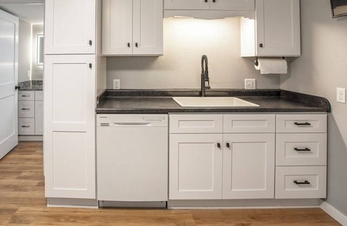 Winona Cottage | Big River Escape Parkside Bungalow