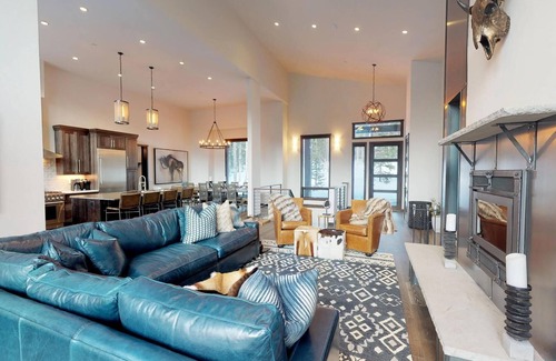 Big Sky House | Big Sky Vacation Rentals: MVC Speaking Eagle - Pet Friendly!