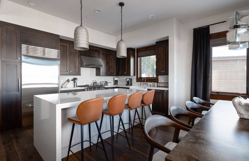 Gallatin Gateway House | Big Sky Vacation Rentals: Lodgeside 4A