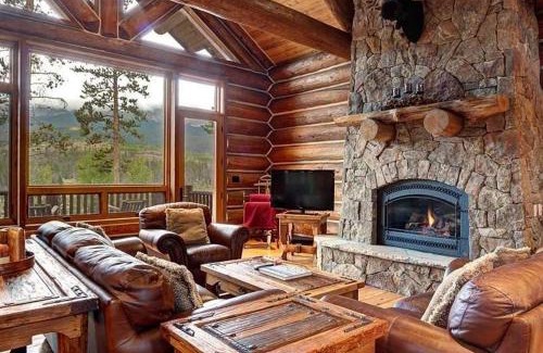The Highlands House | Big Timber Lodge by Ski Country Resorts